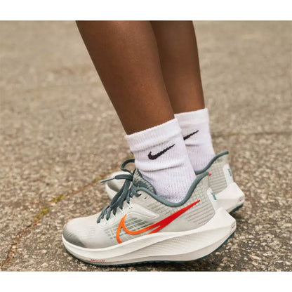 NIKE Mens Air Zoom Pegasus 39 Running Shoes